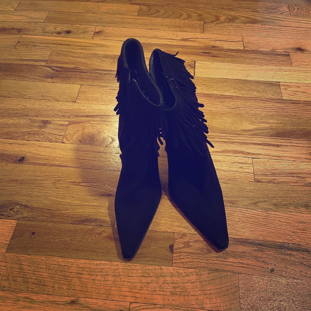 Genuine black suede Stuart Weitzman ankle boots. - Picture 2 of 4